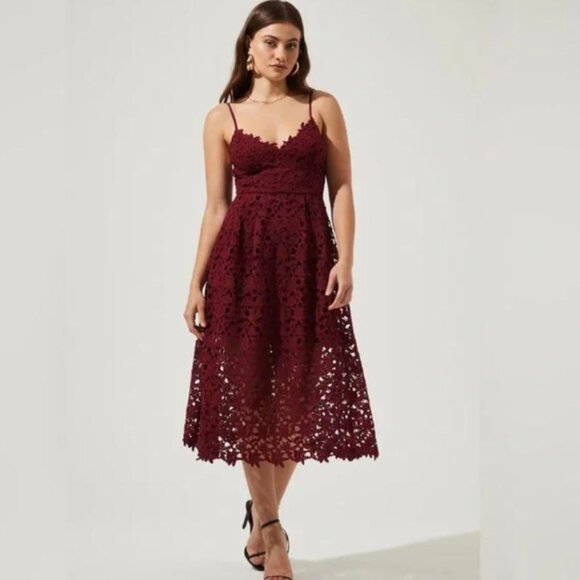 ASTR The Label Midi Dress Size S Womans Burgundy Lace Crochet Overlay Spaghetti - Picture 1 of 14